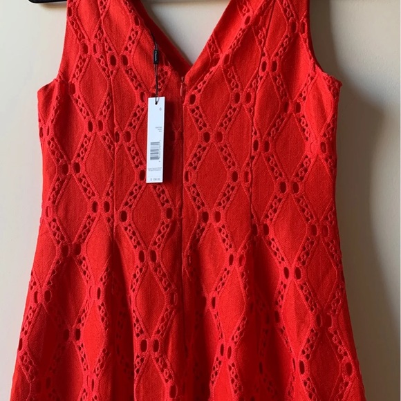 T Tahari Dress... 👗👗👗 - Picture 3 of 6